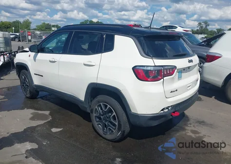 2019 Jeep Compass Trailhawk 4X4 z USA, uszkodzony, nr VIN 3C4NJDDB9KT759810